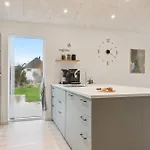 5 Bedroom In