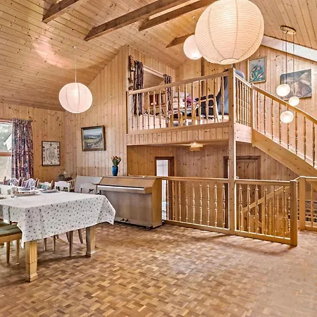 5 Bedroom In Hadsund